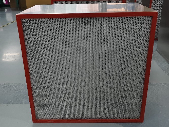 如何選擇適合制藥行業(yè)高溫烘房的耐高溫高效過濾器？