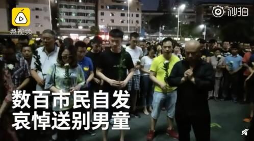 高墜玻璃窗砸傷的男童一